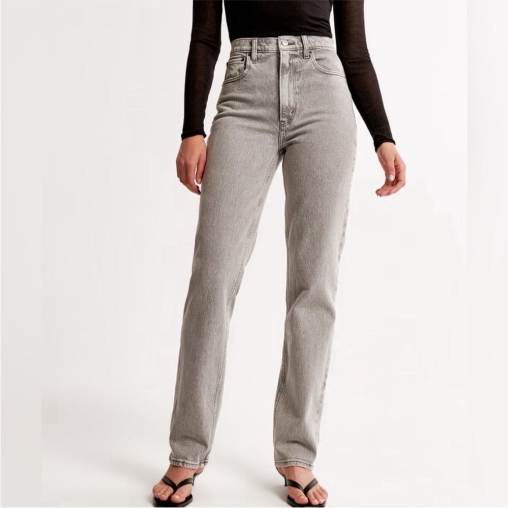 Abercrombie & Fitch 90’s straight Ultra High Rise
